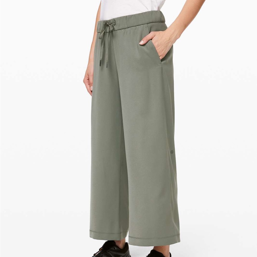 Lululemon on the fly wide leg